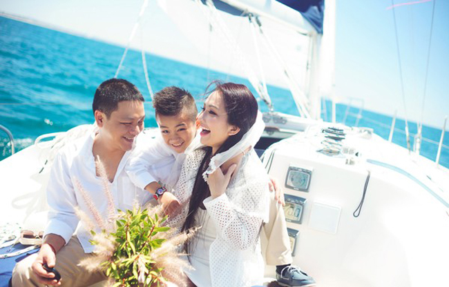 Được sự đồng ý của con trai, Kim Hiền đã tiến thêm một bước với anh chàng Việt kiều Andy.


