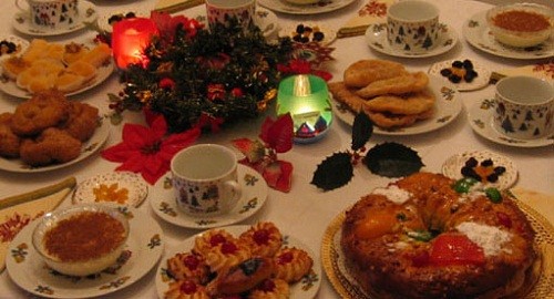 Những truyền thống kì quặc trong Giáng sinh trên thế giới - 10