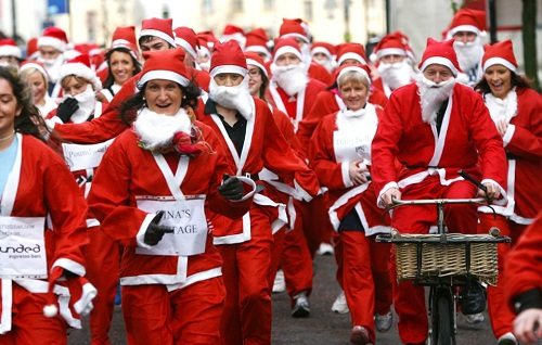 Những truyền thống kì quặc trong Giáng sinh trên thế giới - 15