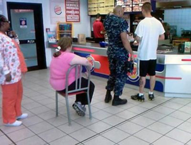 Cười lộn ruột với những người lười “vô đối“ - 8