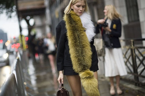 5 món đồ lông mọi cô gái cần có trong mùa đông - 4