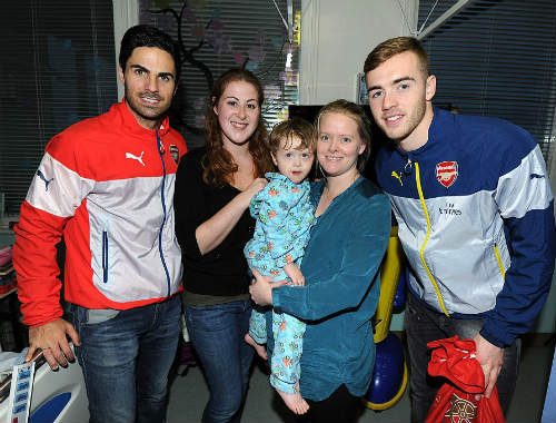 Man City và Arsenal đón Giáng sinh theo cách riêng biệt - 12