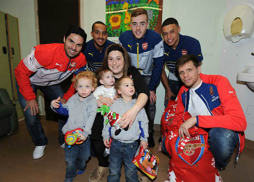 Man City và Arsenal đón Giáng sinh theo cách riêng biệt - 3