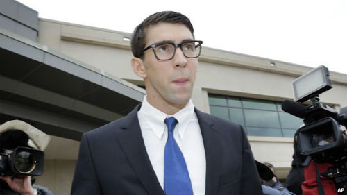 Vi phạm giao thông, Michael Phelps bị tù treo 1 năm - 1