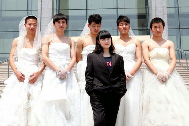 Cười sặc sụa với những cô nàng nghịch ngợm - 4