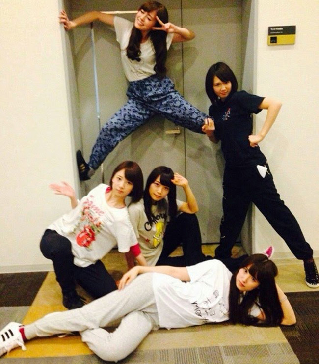 Cười sặc sụa với những cô nàng nghịch ngợm - 2