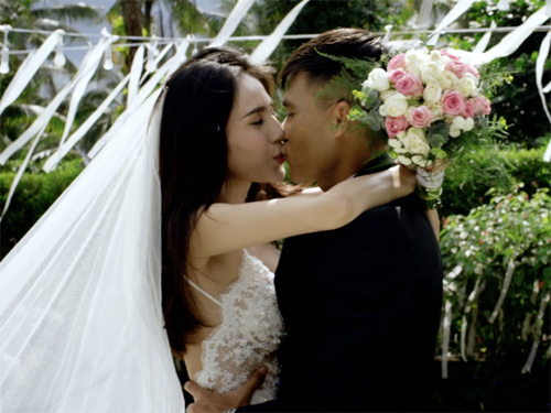 Công Vinh bối rối làm chú rể trong MV "cưới thử" Thủy Tiên - 1