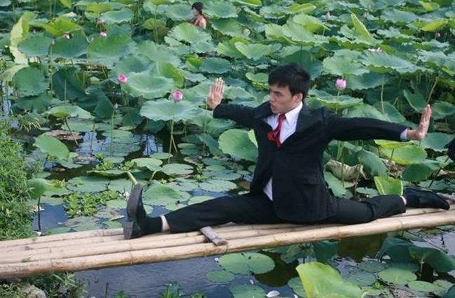 Teen Việt chụp ảnh “tự sướng” ... siêu khó đỡ - 2