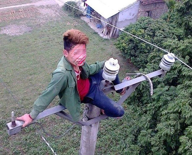 Teen Việt chụp ảnh “tự sướng” ... siêu khó đỡ - 5