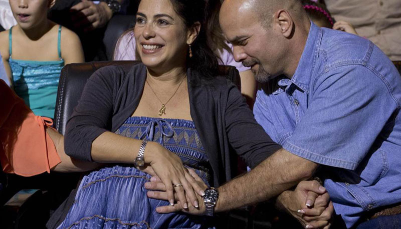 Thượng nghị sĩ Mỹ giúp vợ tù nhân Cuba được làm mẹ - 1