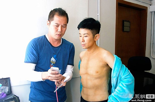 Sao nữ Hồng Kông đột nhiên hóa "trai 6 múi" - 2