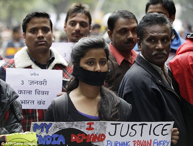 Ấn Độ: Ra biển tự tử, cô gái bị ngư dân hiếp dâm - 1