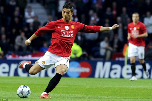 CR7 lọt Top 10 bàn thắng đẹp nhất lịch sử UEFA - 4