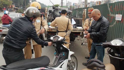 Thấy gì sau một tuần ra quân xử lý 'ma men' ở Hà Nội? - 2