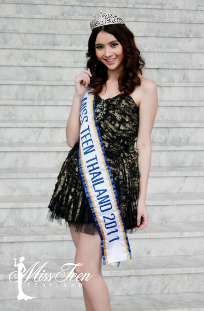 Cô nàng xinh đẹp Mookda là Miss Teen Thái Lan 2011
