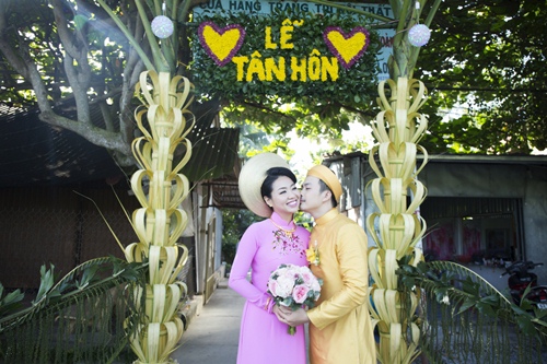 /Uploaded/phamhuuthanh/2014_12_27/ZFDC1419655058-img_8881.jpg Cô dâu Lê Khánh được chồng đón từ 3h30 sáng - 21