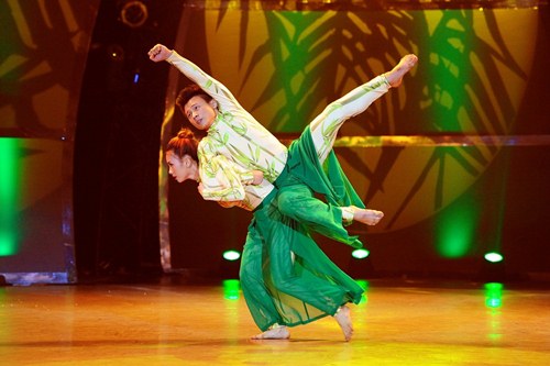 /Uploaded/phamhuuthanh/2014_12_28/TJJS1419751311-pham-lich---duc-tien--7-.jpg Cặp đôi vũ công ứng viên vô địch được ví như Chí Phèo, Thị Nở - 8