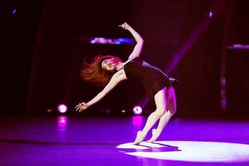 /Uploaded/phamhuuthanh/2014_12_28/PVPL1419751311-pham-lich-solo--1-.jpg Cặp đôi vũ công ứng viên vô địch được ví như Chí Phèo, Thị Nở - 10