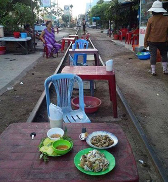 Có "thánh" nào dám ngồi ăn ở quán này
