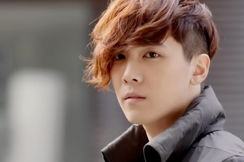 7 nam ca sĩ Kpop có giọng ca thiên thần - 4