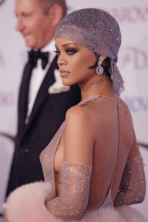 /Uploaded/phanthuhuong/2014_12_29/VAKG1419845464-untitled-34.jpg Những bộ váy xấu và đẹp nhất trên thảm đỏ năm 2014 - 13