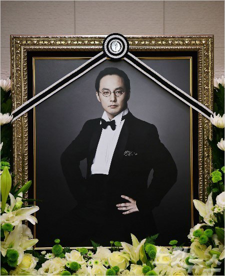 9 sự kiện gây chú ý nhất làng nhạc Hàn 2014 - 1