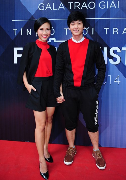 Huỳnh Anh diện đồ đôi cùng bạn gái dự sự kiện - 1