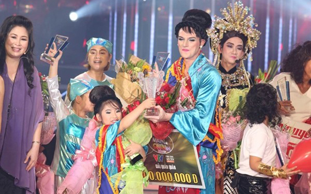 4 sao ngoại “bùng nổ” nhất showbiz Việt 2014 - 1