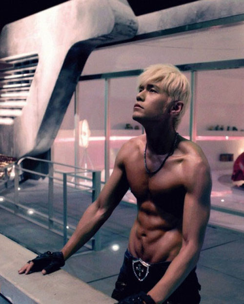 Bỏng mắt với thân hình 6 múi của các mỹ nam Hoa – Hàn - 2