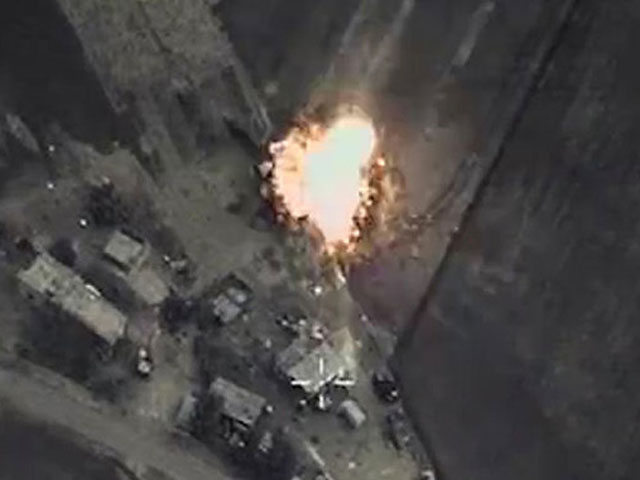 Nga công bố video không kích IS ở Syria - 1