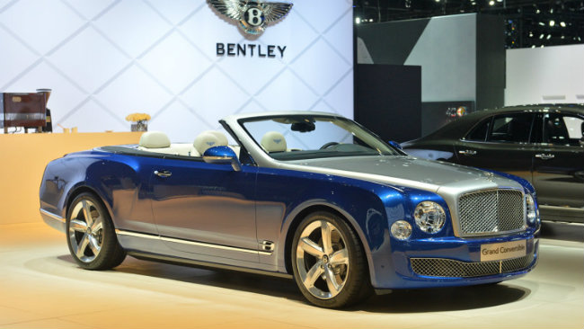 Cách đây ít ngày, Bentley đã tiết lộ công khai chi tiết bản mẫu xe mui trần Mulsanne Grand 2017. Động thái này của Bentley được cho là diễn ra trong bối cảnh thị trường xe mui trần đang sôi động trở lại.
