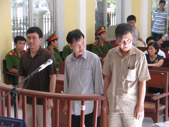 Xử vụ dùng nhục hình: Bị hại khai bị đánh, bị cáo nói không - 2