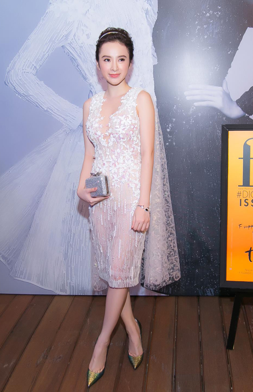 Phương Trinh, Chi Pu diện váy xuyên thấu trên thảm đỏ - 2