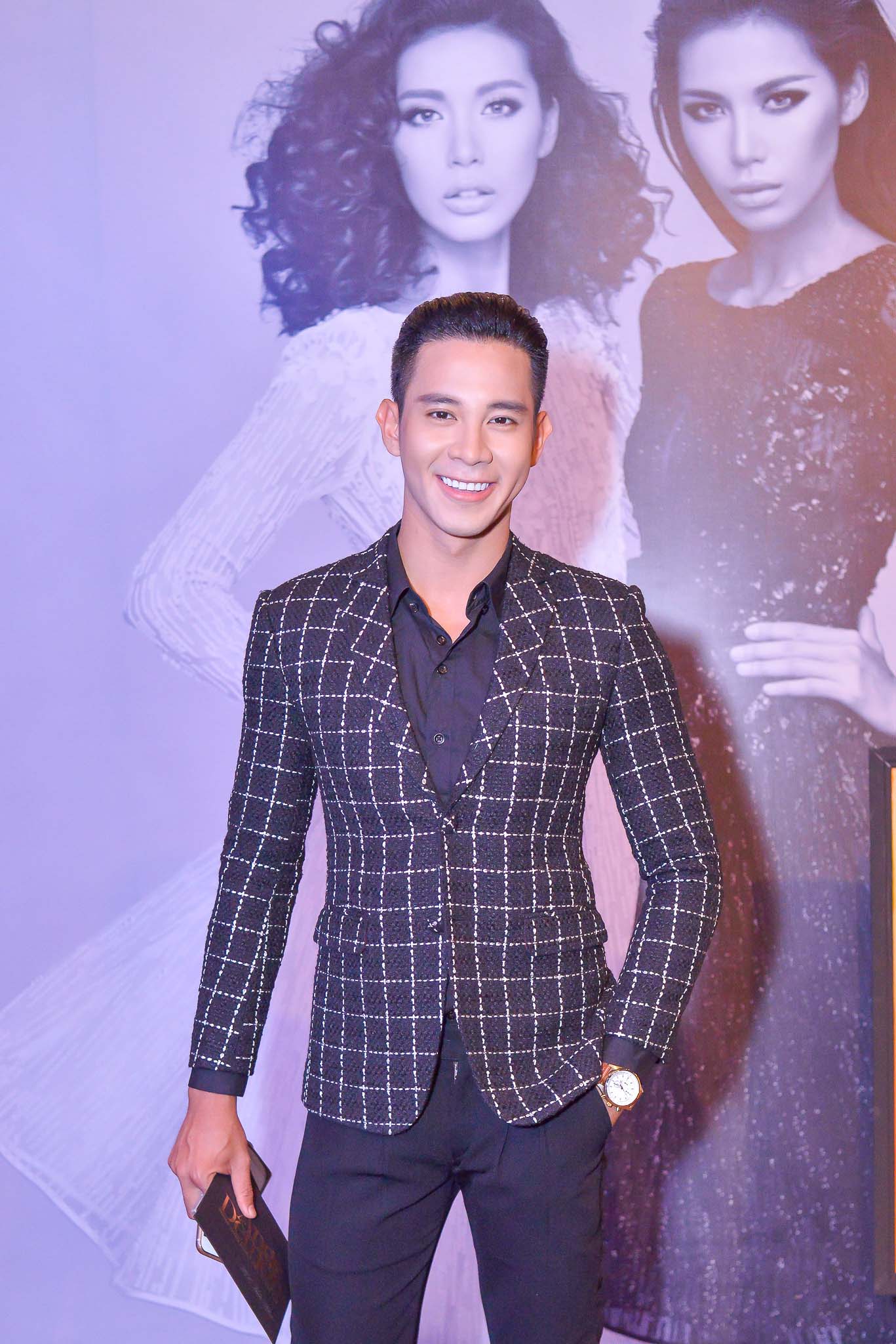 Phương Trinh, Chi Pu diện váy xuyên thấu trên thảm đỏ - 8