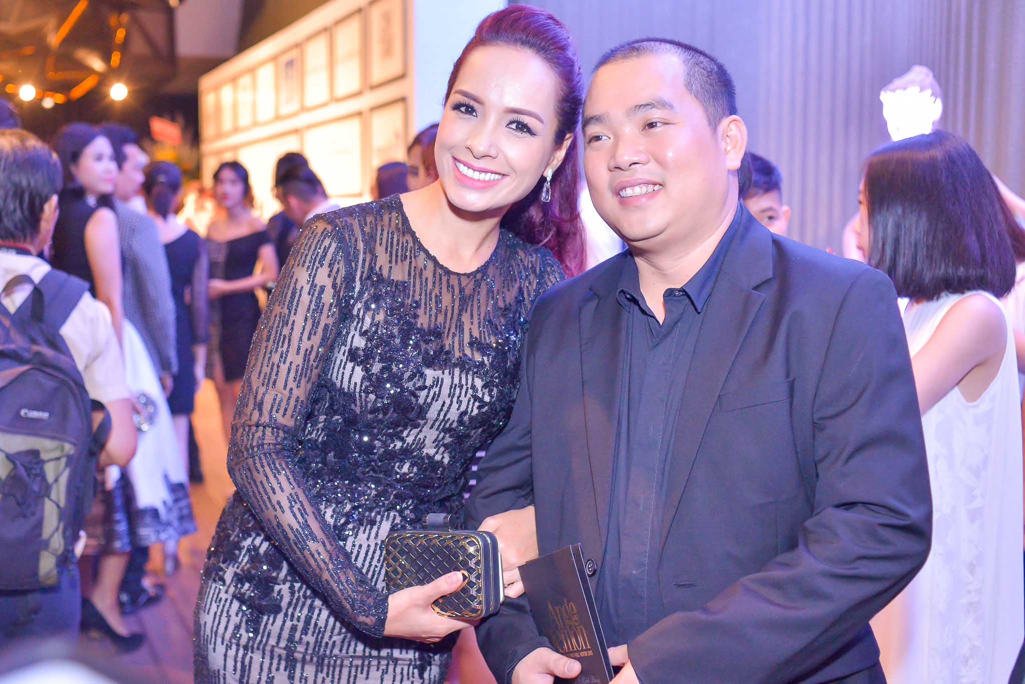 Phương Trinh, Chi Pu diện váy xuyên thấu trên thảm đỏ - 15