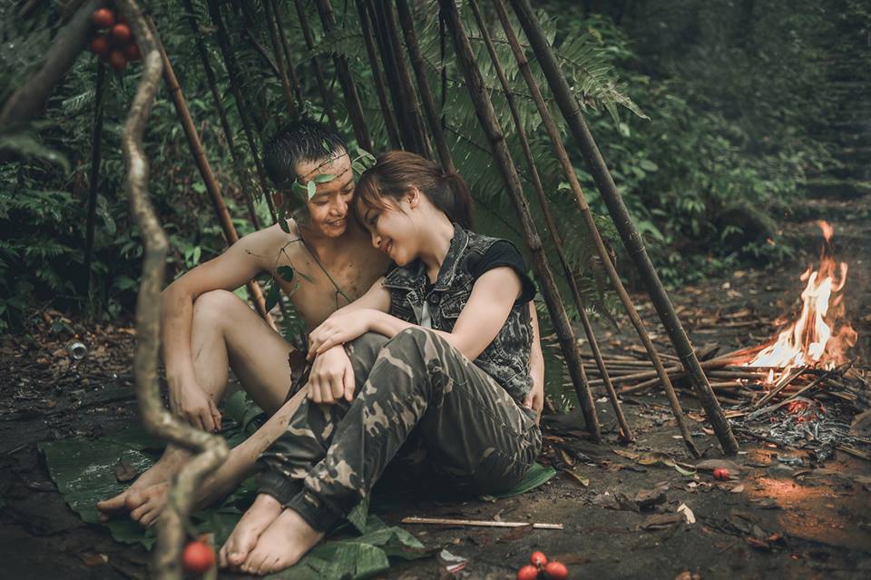 Ảnh cưới "người rừng" cầu hôn thiếu nữ xinh đẹp - 1