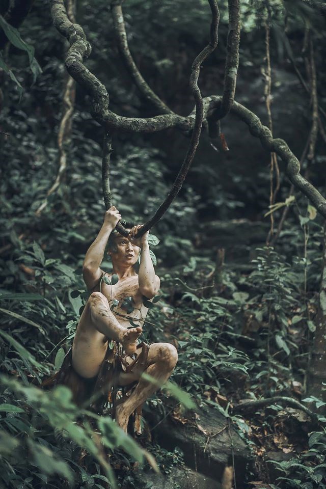 Ảnh cưới "người rừng" cầu hôn thiếu nữ xinh đẹp - 2