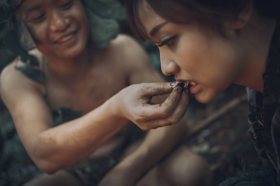 Ảnh cưới "người rừng" cầu hôn thiếu nữ xinh đẹp - 9