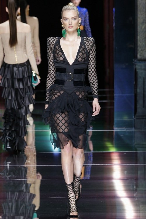 Dàn siêu mẫu đình đám thế giới quy tụ tại Balmain - 12