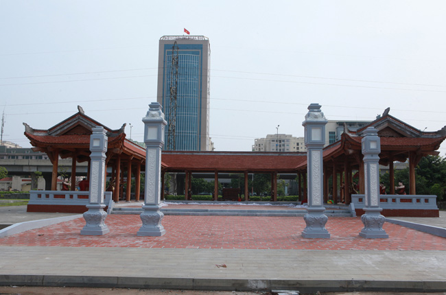 Ngắm cổng làng Mông Phụ, nhà Trường Lang giữa Thủ đô - 4