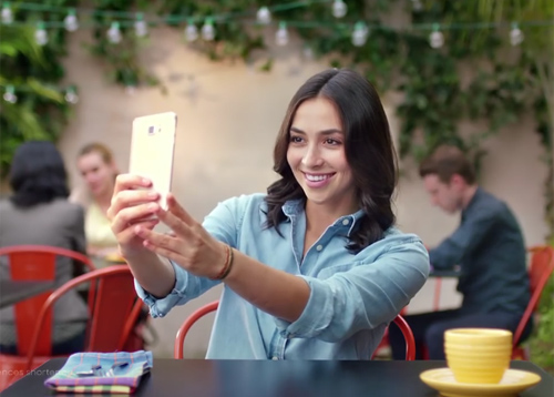Video: Người đẹp trải nghiệm Galaxy Note 5 - 1
