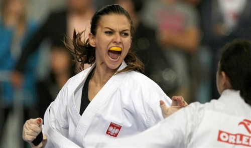 Nữ võ sỹ karate giúp Lewandowski thăng hoa - 1