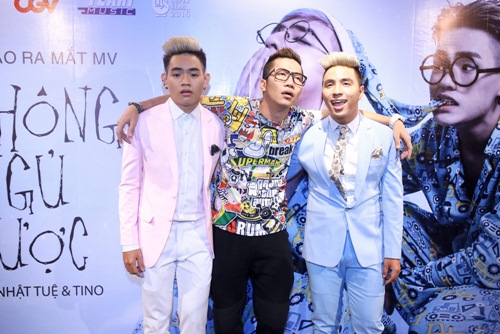 Khởi My xì-tin, Thủy Top kín đáo đến mừng Tăng Nhật Tuệ - 9