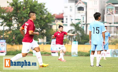 Văn Quyến trở lại tỏa sáng trên sân "phủi" - 5