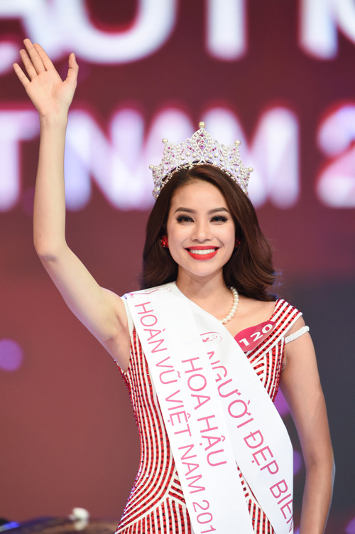 Phạm Hương có xứng đáng là Hoa hậu Hoàn vũ VN? - 1