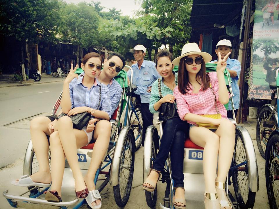 5 mỹ nhân Việt có mẹ trẻ đẹp như... chị gái - 10