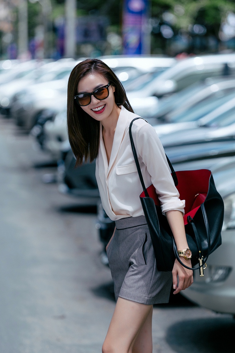 Lan Ngọc giống hệt Tăng Thanh Hà khi dạo phố Sài Gòn - 6