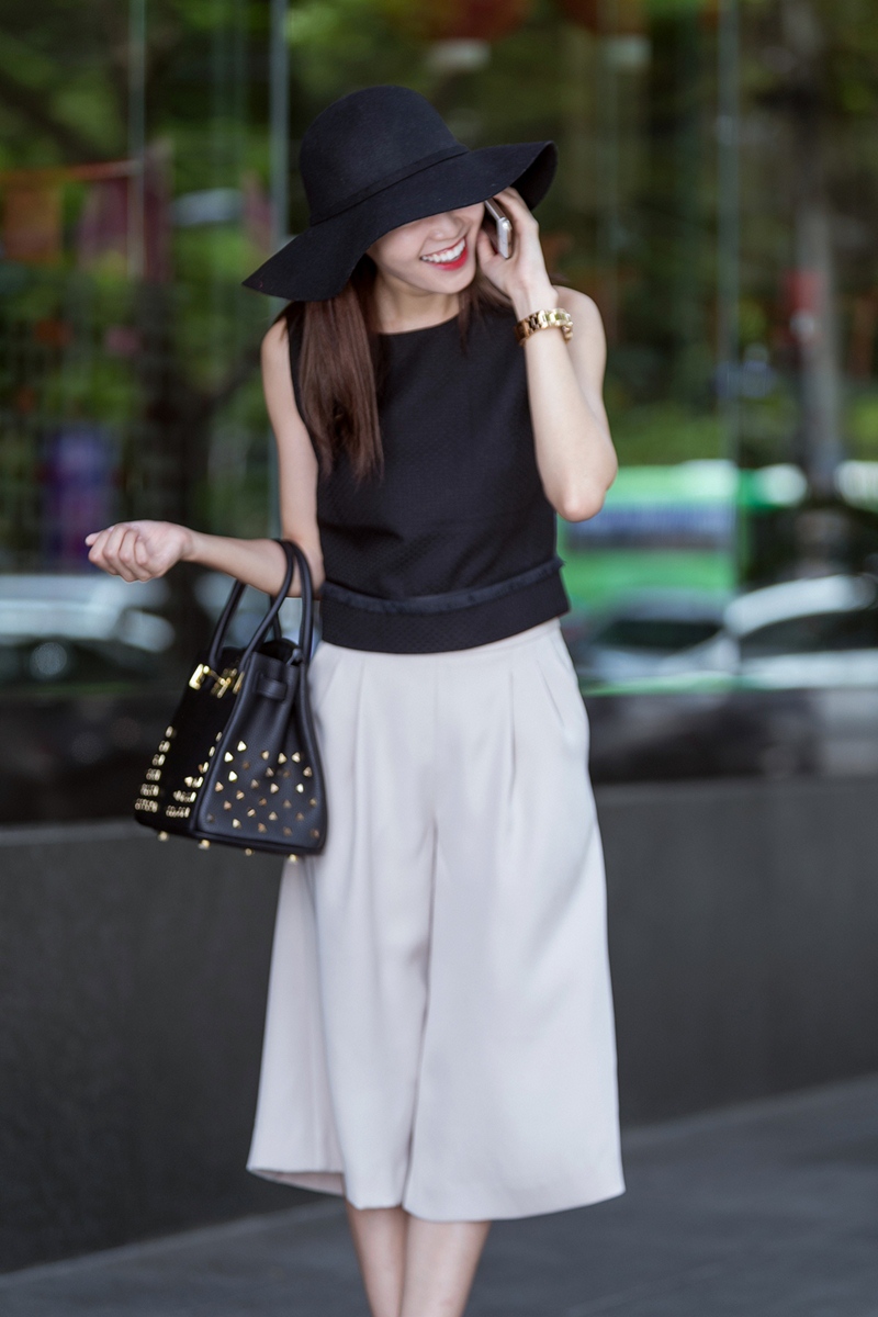 Lan Ngọc giống hệt Tăng Thanh Hà khi dạo phố Sài Gòn - 13