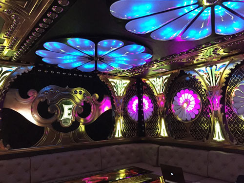 Cuộc thi hát karaoke cho hội độc thân khoe giọng - 3