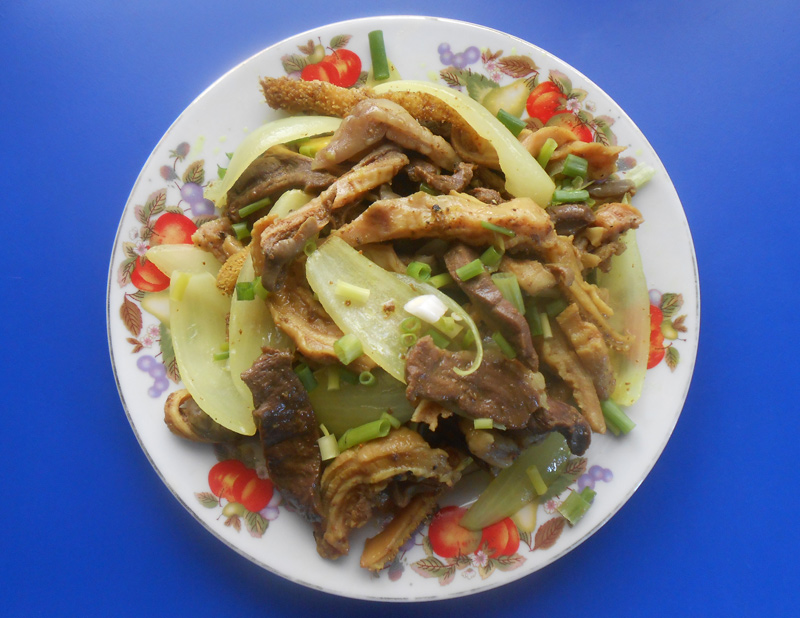 Lòng bò xào chua ngọt ở Quảng Nam